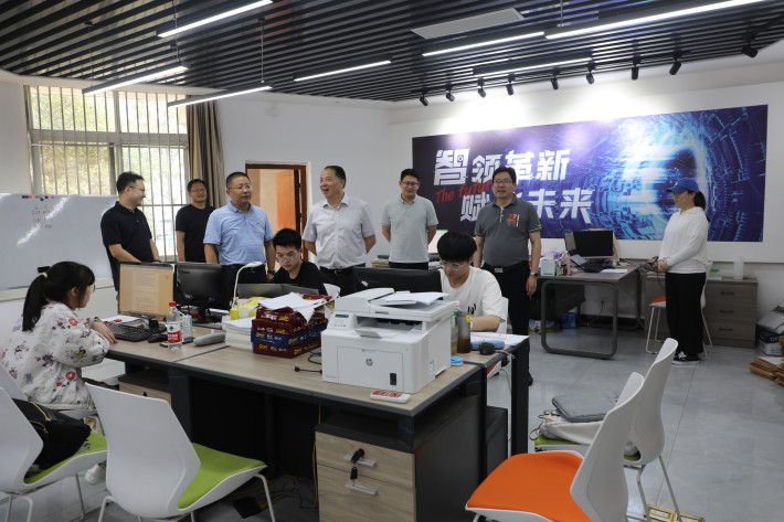 e8269317eba47a0cb486d5da49f630a_副本.jpg
