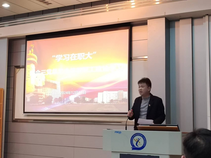 陆小峰.jpg