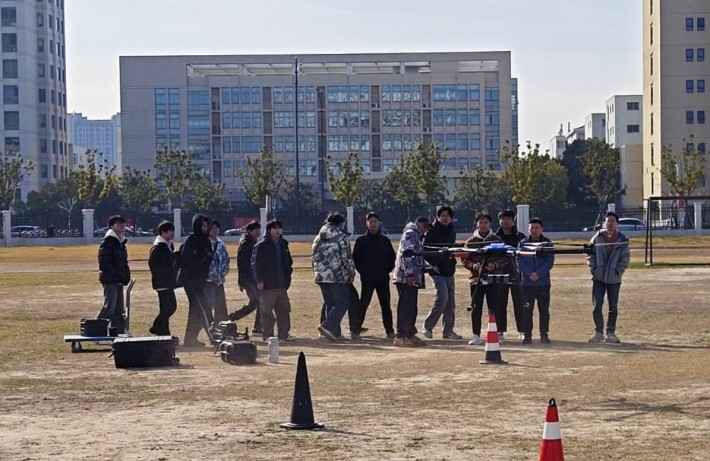 飞行展演_副本.jpg