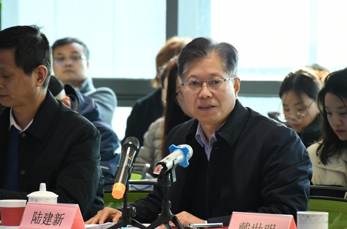 图五陆主席现场照_副本.jpg
