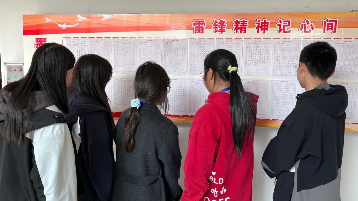 3-2美育启智：传递温暖力量_副本.jpg