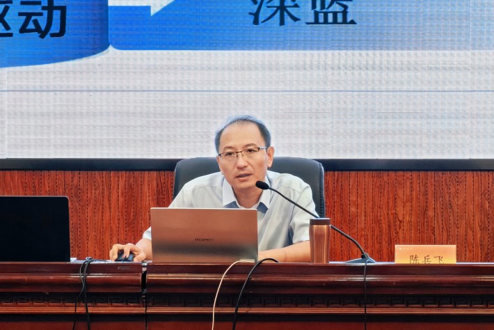陈卫兵作专题讲座_副本.jpg