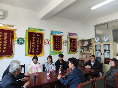  情暖重阳，爱满社区——艺术设计学院开展重阳敬老慰问志愿服务活动​