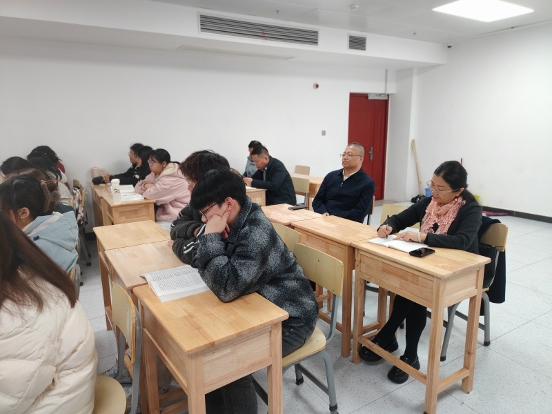 省高校思政课教指委专家来我校开展听课指导1_副本.jpg