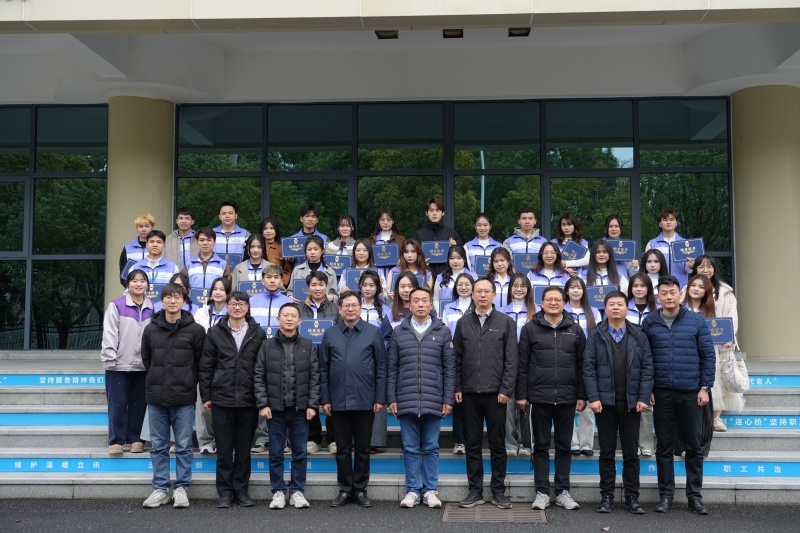 职教出海结硕果 中越携手育工匠 —副校长徐胜带队出席中越工匠学院学员结业典礼
