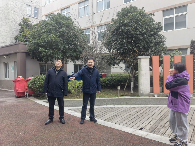 筑牢安全防线 护航春季校园 ——我校开展2026年春季安全大检查