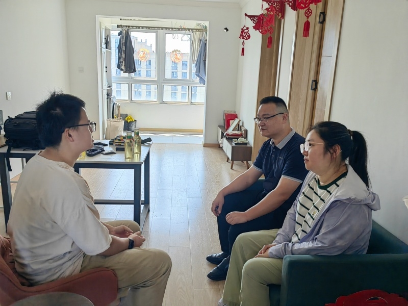 家访传温情 共筑成长路 —— 智能制造学院赴南京开展家庭经济困难学生暑期家访活动