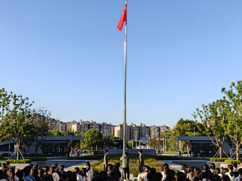 升旗1.jpg