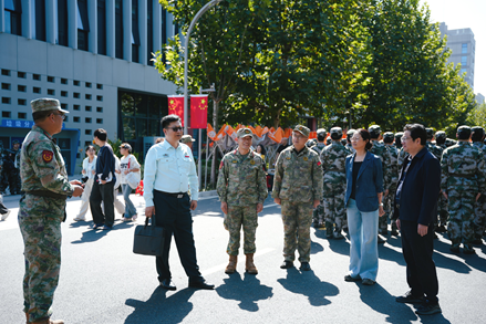 以调研促提升 以试训促实效——省军训工作调研座谈会在南通职业大学召开