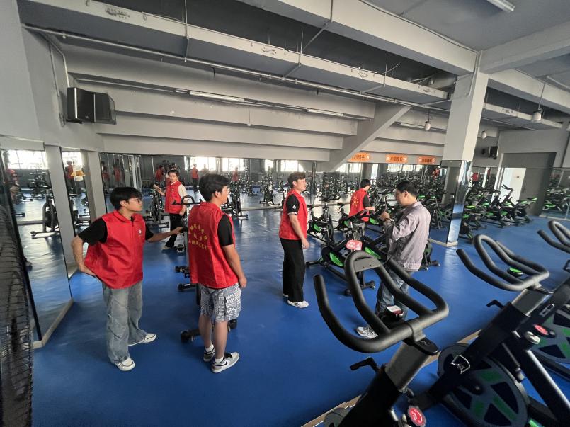 匠心检修器械 践行志愿担当——智能制造学院开展动感单车维修志愿服务
