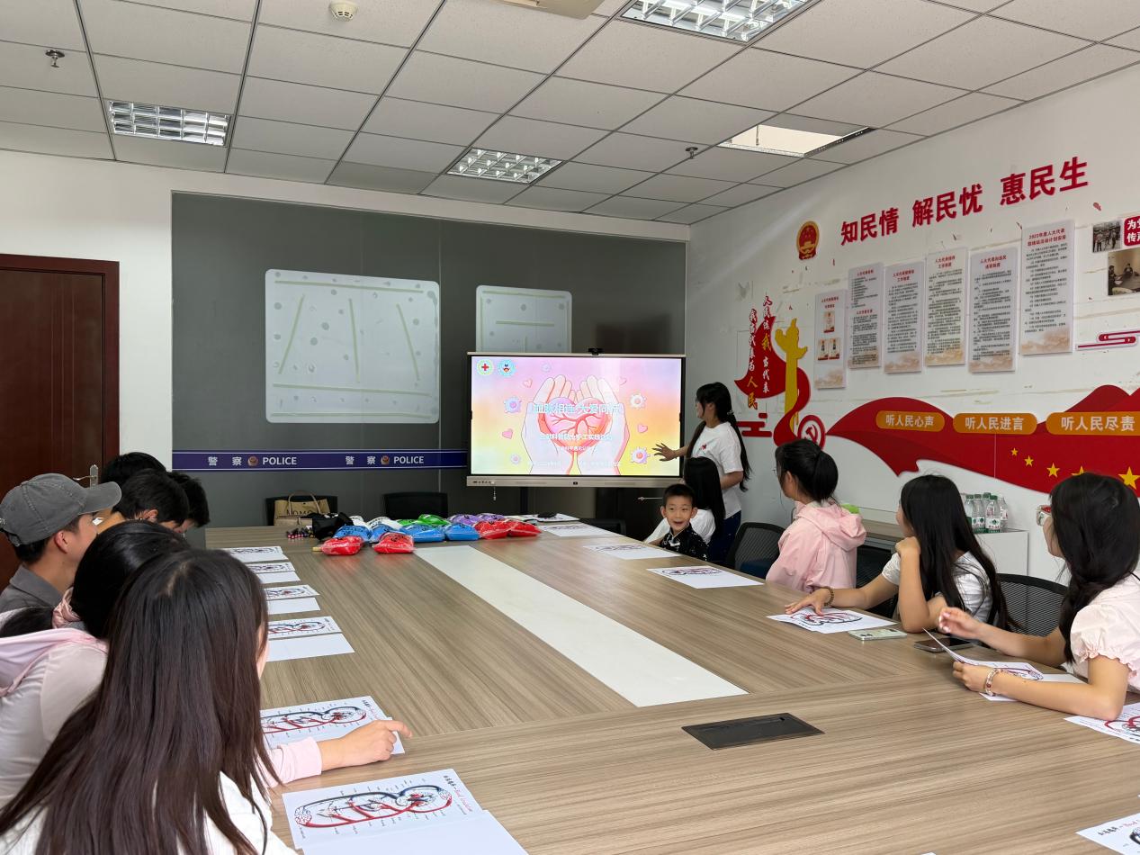 黏土学科普 生命入童心｜南通职大开展“生命相知·大爱同行”三献科普实践活动